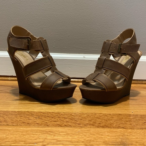 Candies Heeled Sandals - Picture 3 of 6